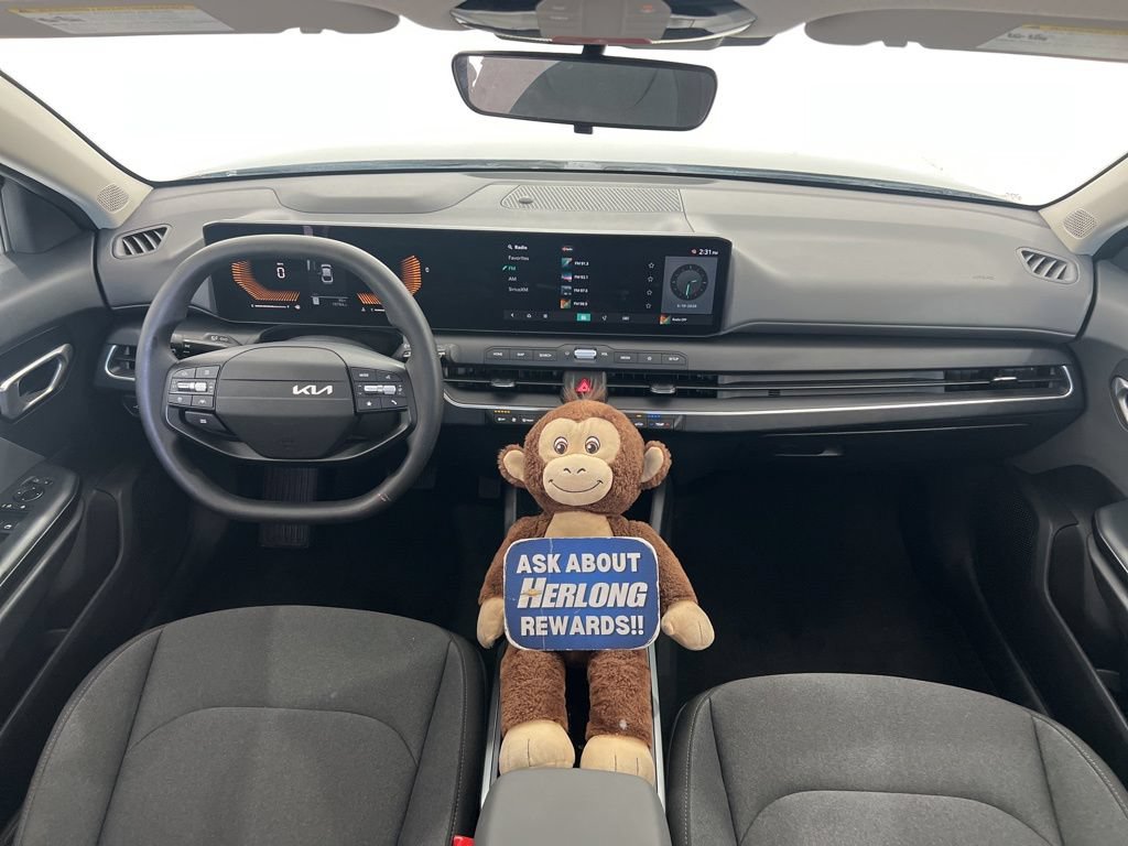Used 2025 Kia K4 FWD image 17