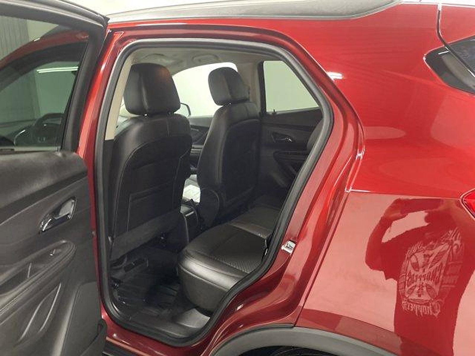 Used 2021 Buick Encore Preferred AWD/4WD image 10