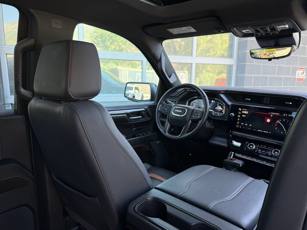 Used 2023 GMC Sierra 1500 AT4 w/ Technology Package AWD/4WD image 42