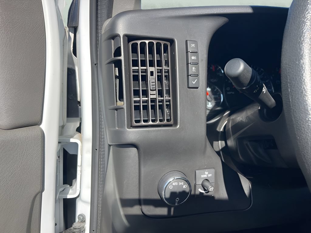 Used 2023 GMC Savana 2500 Extended w/ Driver Convenience Package RWD image 23