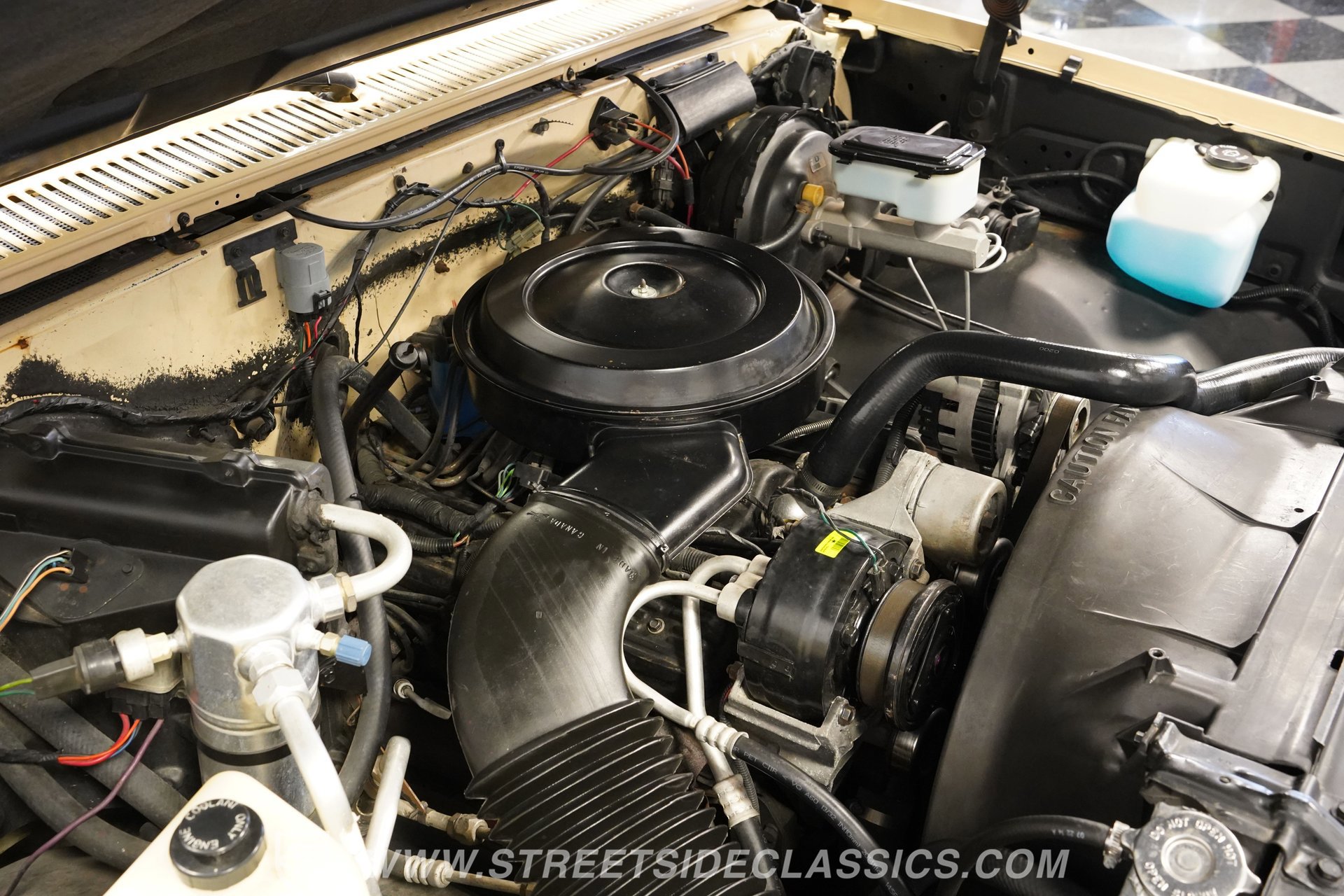 Used 1987 GMC Suburban 2WD image 35