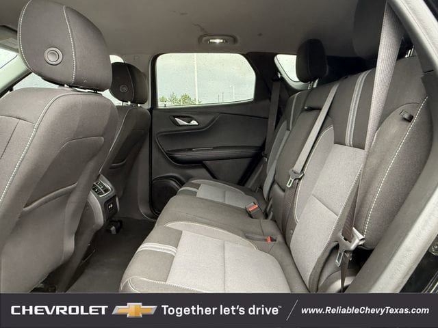 Used 2025 Chevrolet Blazer LT AWD/4WD image 35