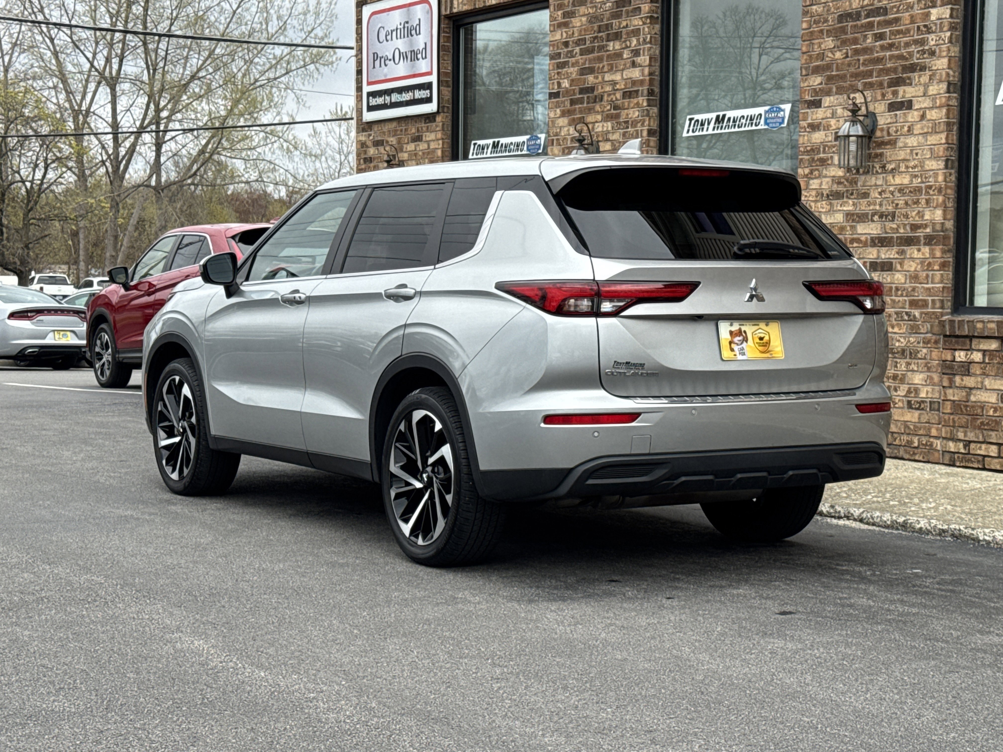 Used 2022 Mitsubishi Outlander SE AWD/4WD image 3
