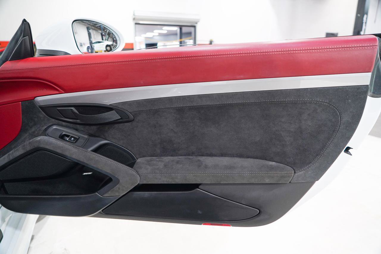 Used 2020 Porsche 718 Boxster Spyder RWD image 10