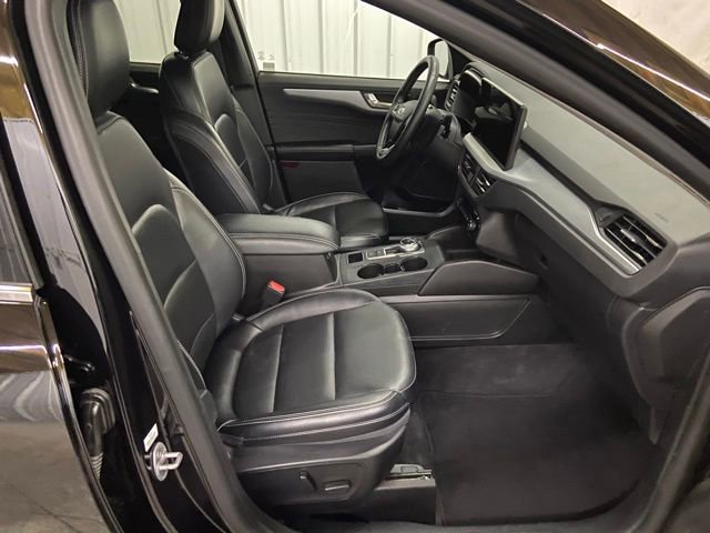 Used 2024 Ford Escape Platinum AWD/4WD image 27