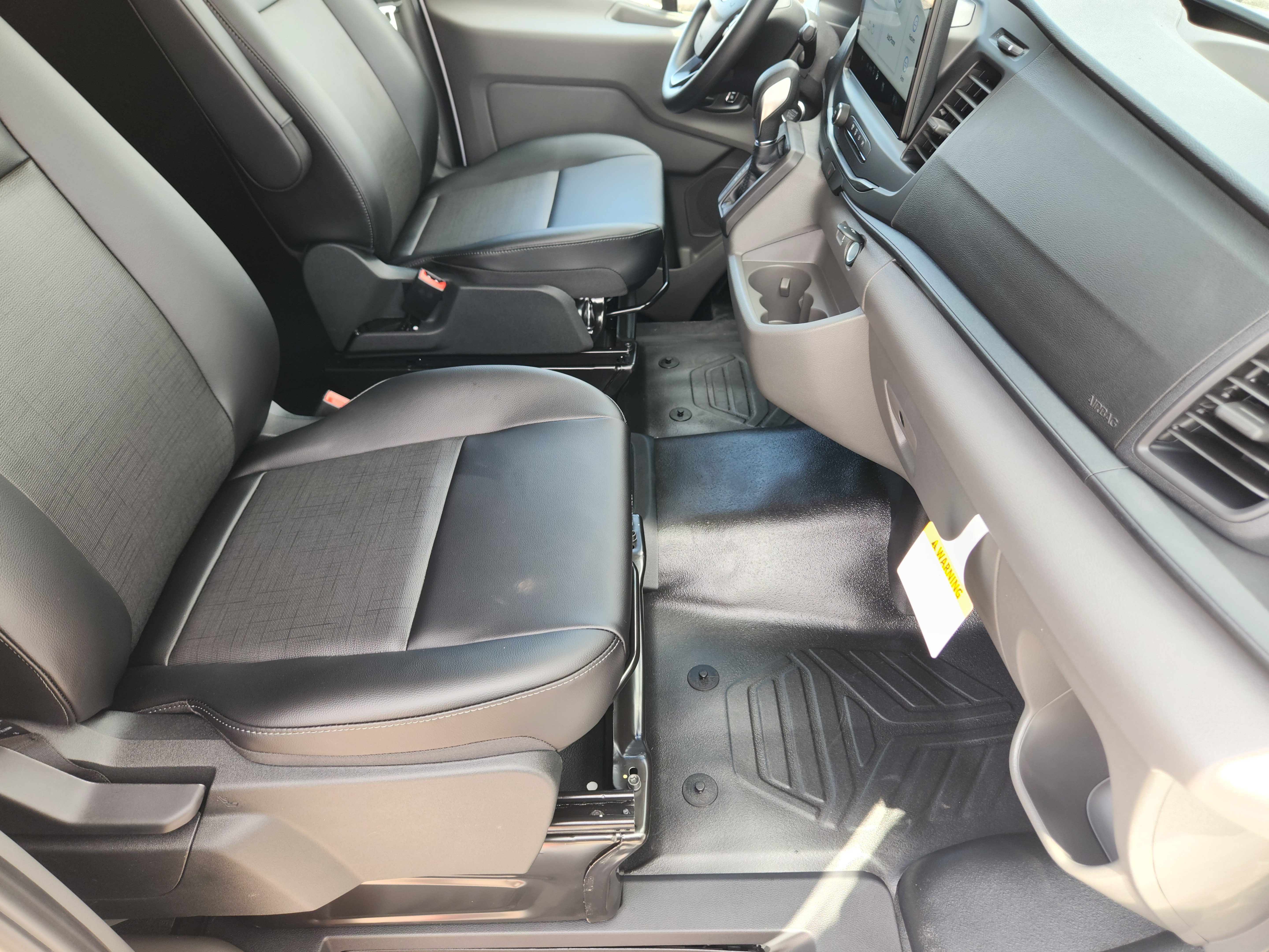 New 2027 Ford Transit 150 Low Roof w/ Load Area Protection Package RWD image 10