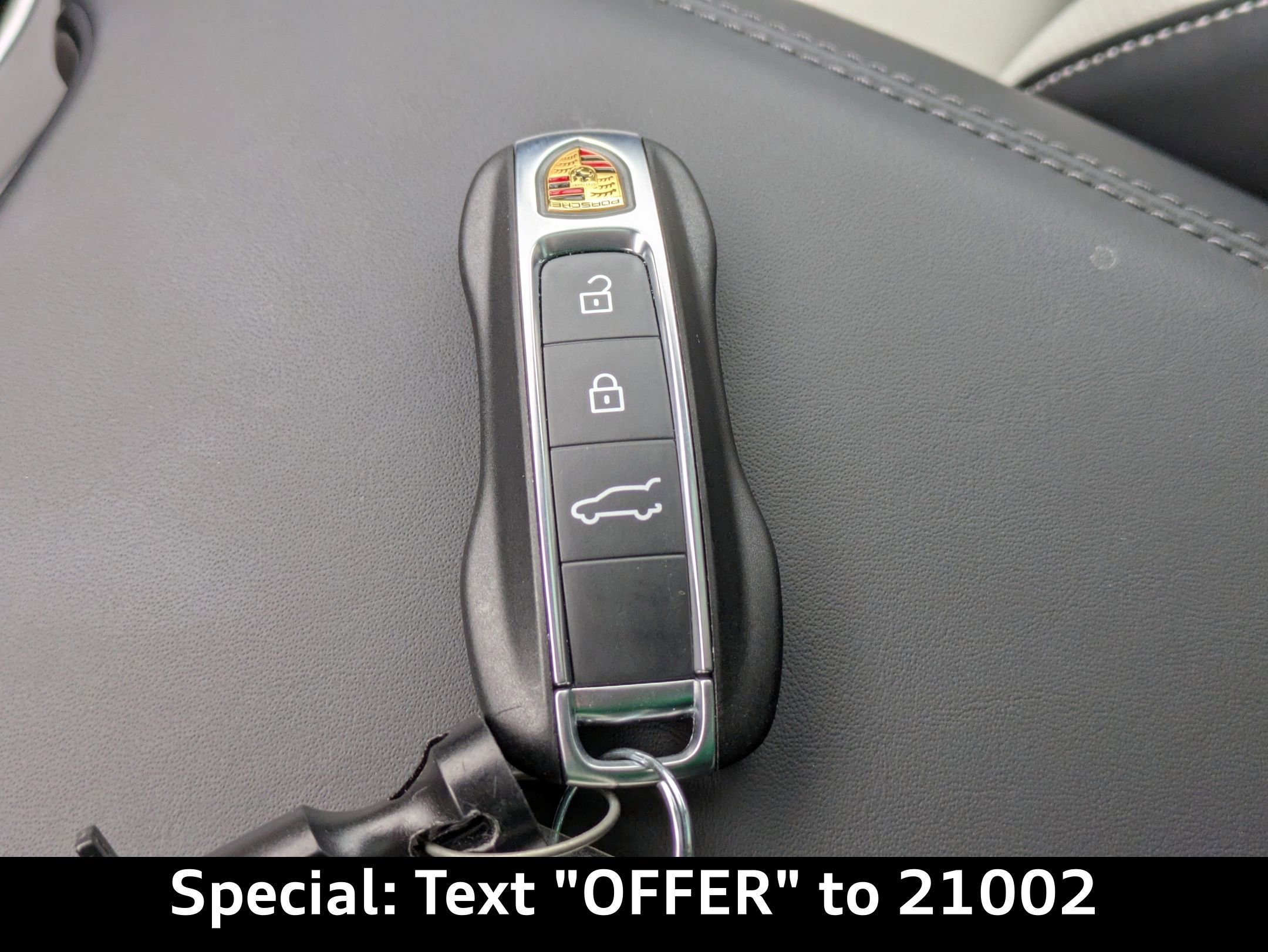 Used 2025 Porsche Cayenne image 40