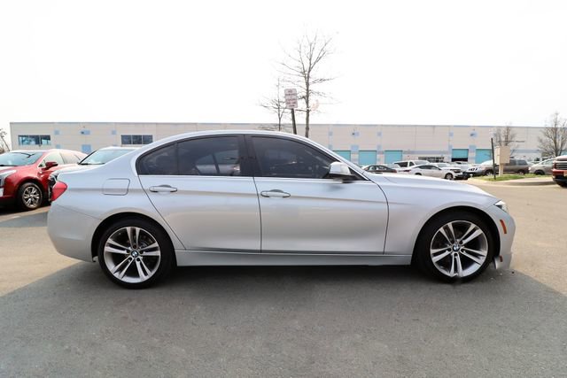 Used 2018 BMW 330i xDrive Sedan w/ Convenience Package image 16