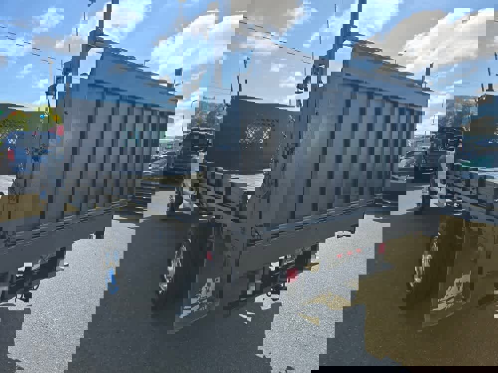 Used 2013 Ford F550 XL 2WD SuperCab 186 WB 84 CA w/ XL Value Pkg image 3