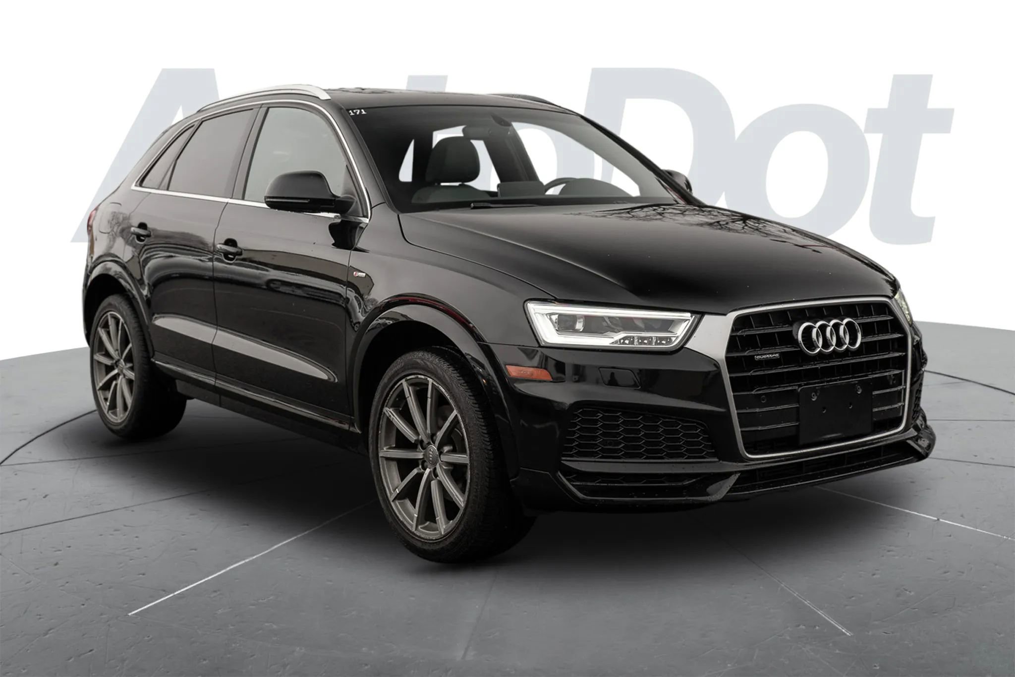 Used 2018 Audi Q3 2.0T Premium Plus w/ Premium Plus Package image 4