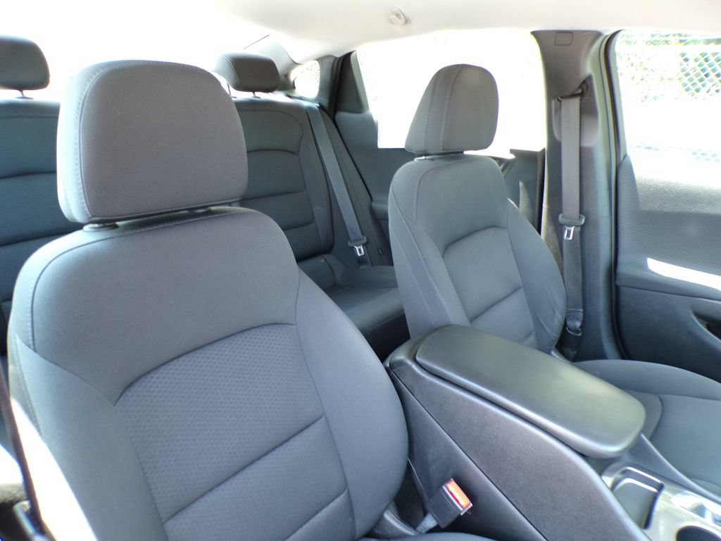 Used 2018 Chevrolet Malibu LS FWD image 13