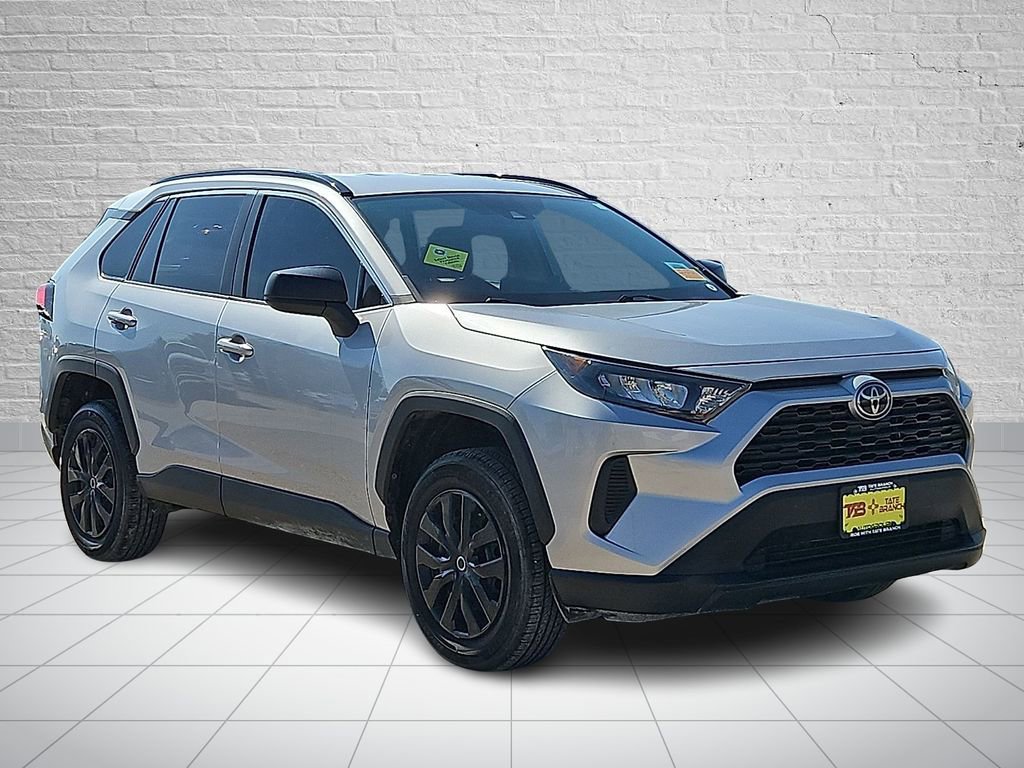 Used 2021 Toyota RAV4 LE AWD/4WD image 6