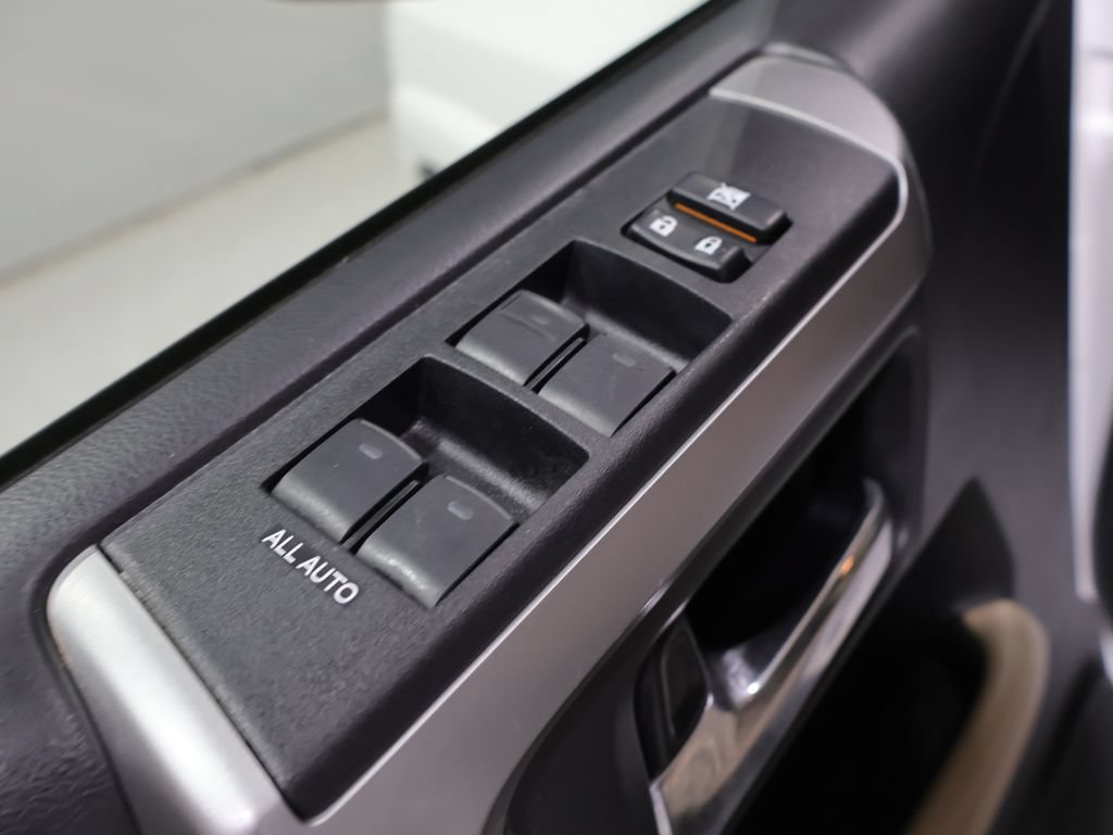 Used 2018 Toyota 4Runner SR5 Premium AWD/4WD image 14