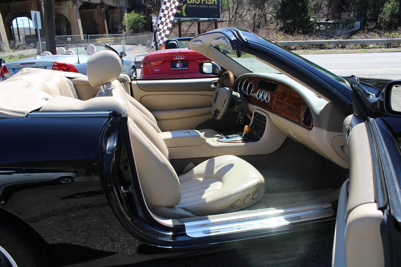 Used 2004 Jaguar XK8 Convertible image 33