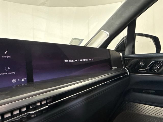New 2025 Cadillac Escalade IQ Luxury 2 AWD/4WD image 16