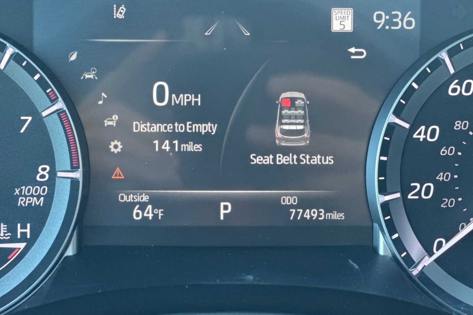 Used 2022 Toyota Highlander XLE AWD/4WD image 24