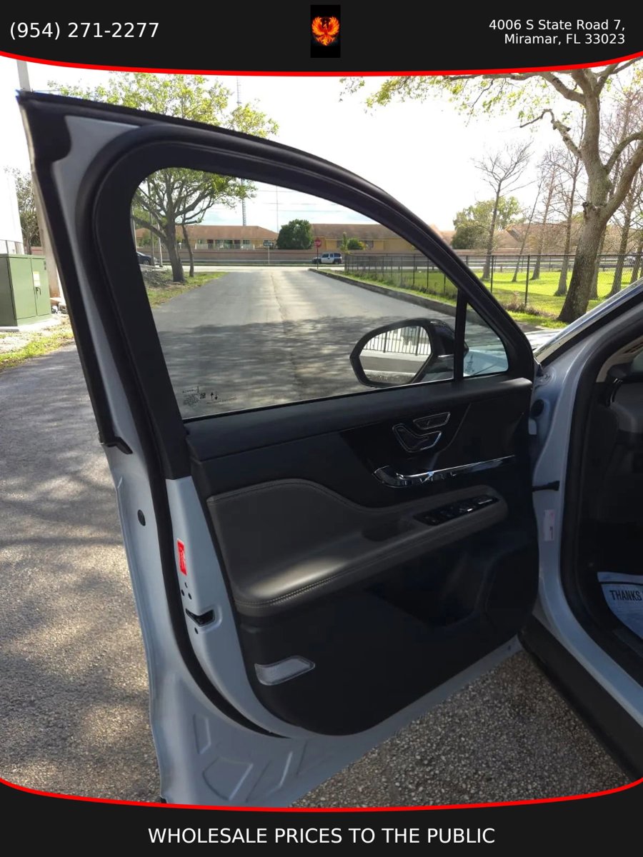 Used 2025 Lincoln Corsair FWD image 8