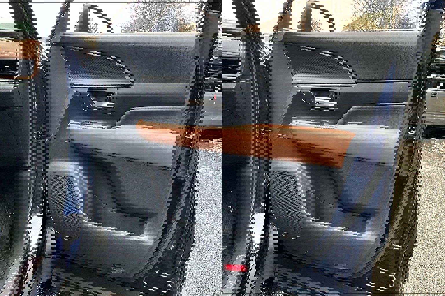 Used 2024 Toyota Grand Highlander AWD Hybrid image 23