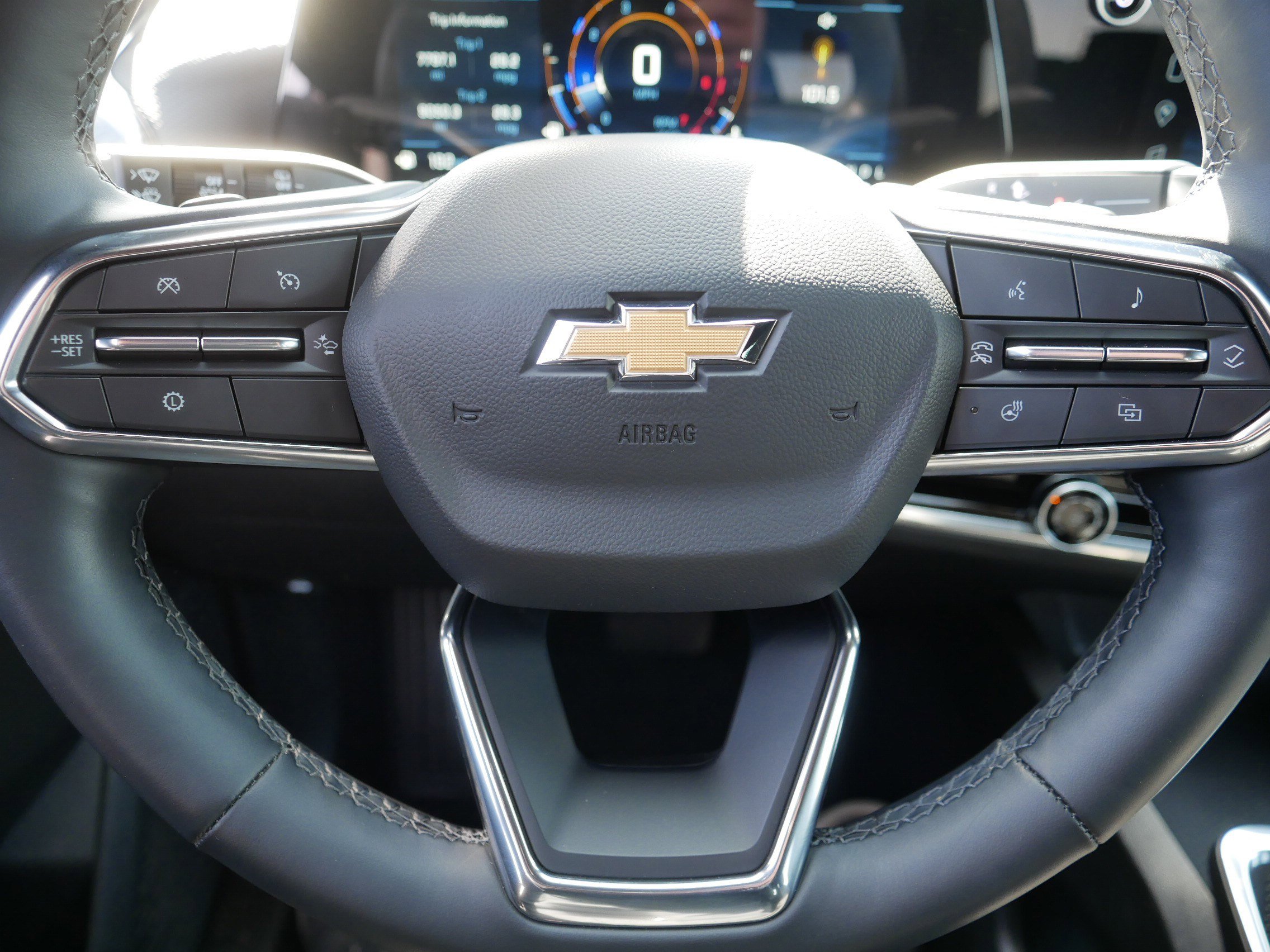 Used 2025 Chevrolet Equinox LT image 25