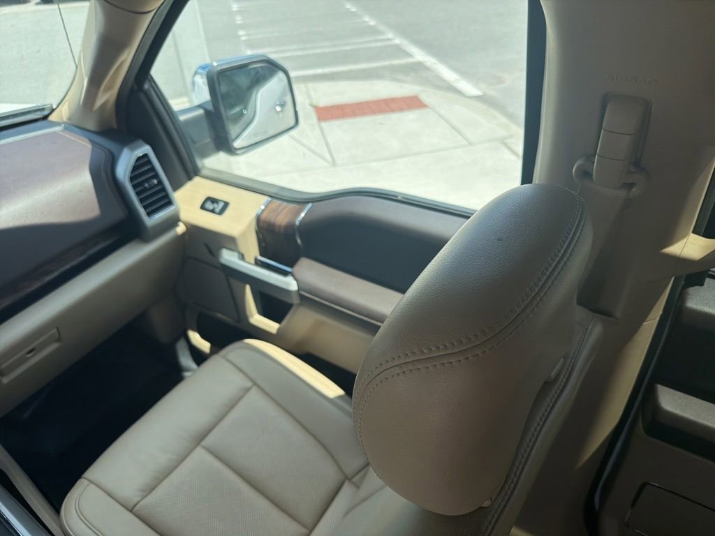 Certified 2019 Ford F150 Lariat w/ Equipment Group 502A Luxury AWD/4WD image 18