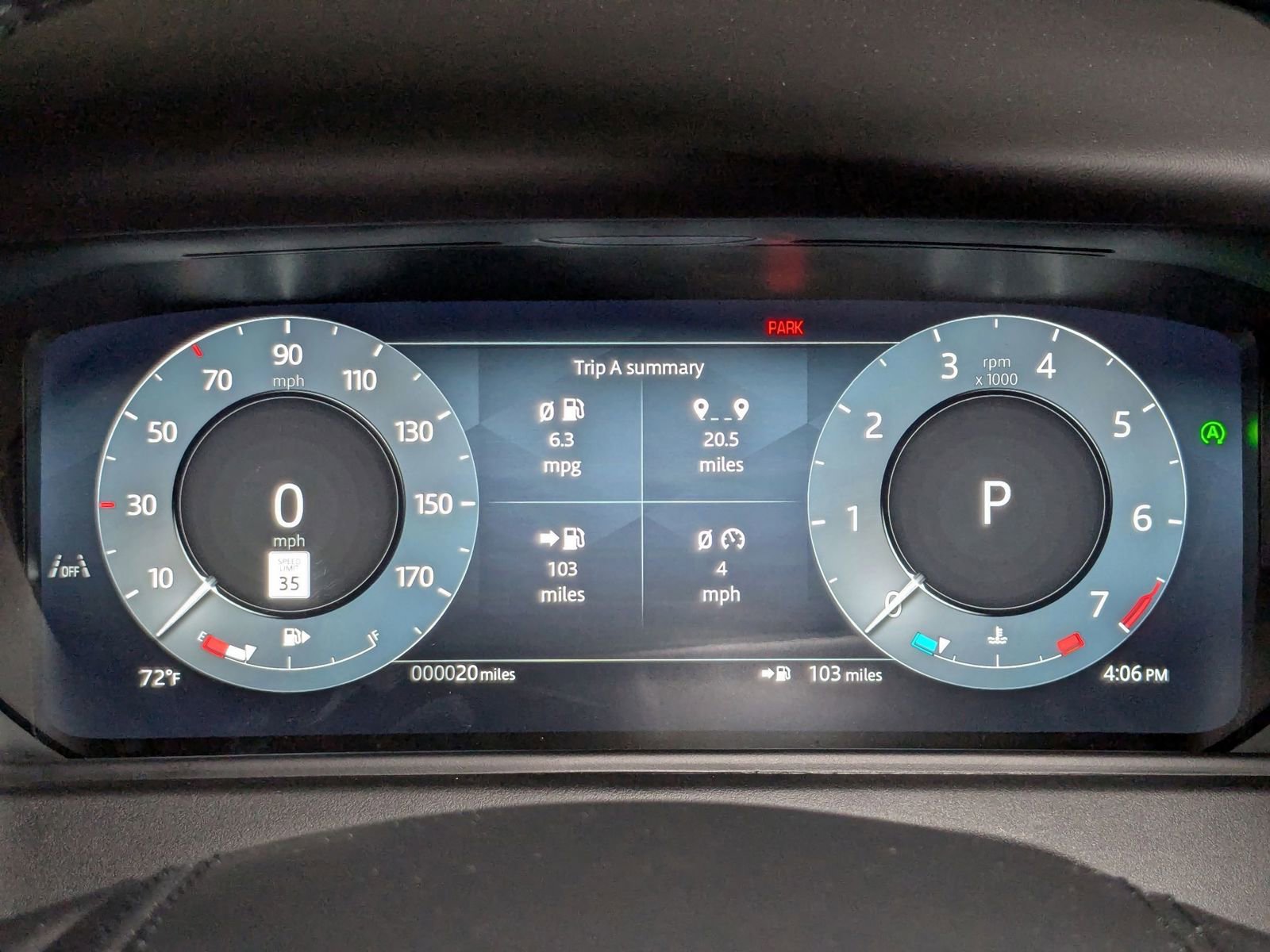 New 2026 Land Rover Range Rover Velar Dynamic SE image 11