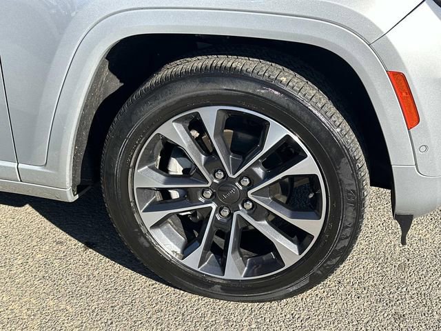 Used 2023 Jeep Grand Cherokee Overland image 7