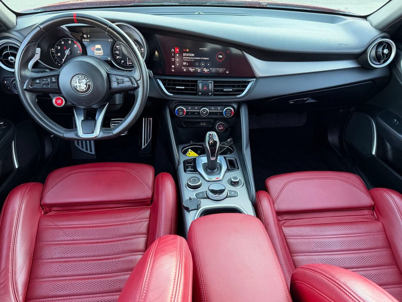 Used 2022 Alfa Romeo Giulia Veloce RWD image 12