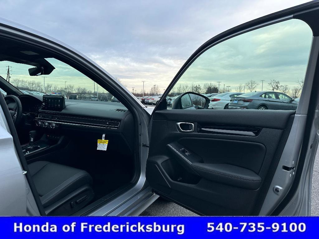 Certified 2025 Honda Civic Sport Touring image 30