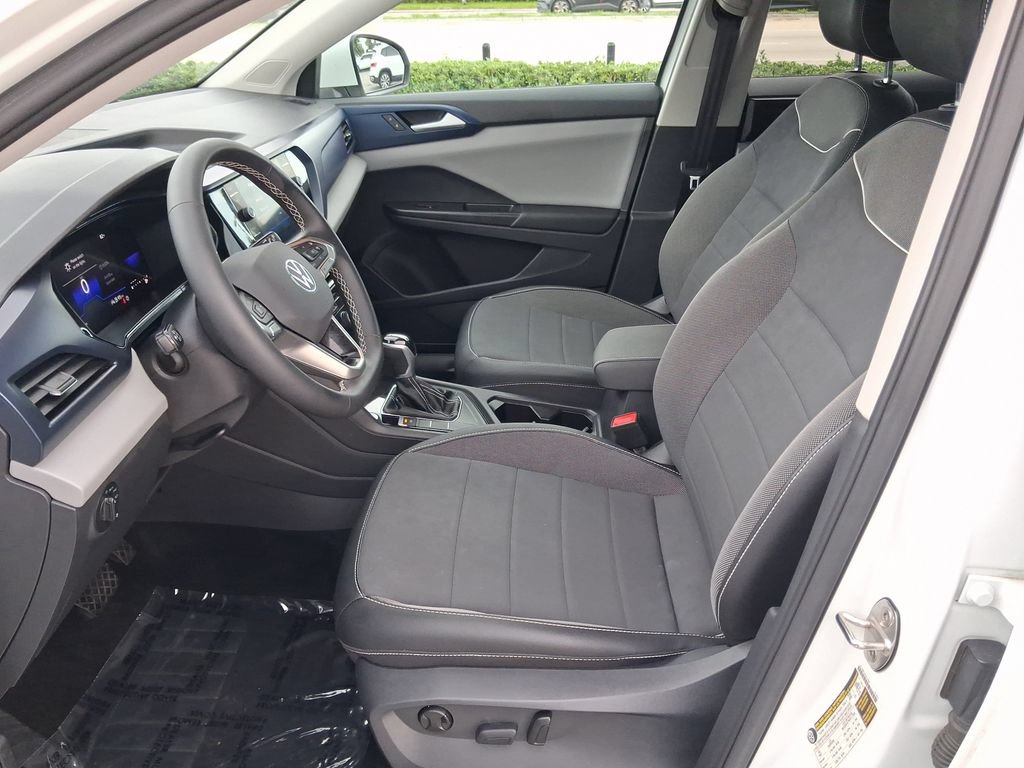 Certified 2023 Volkswagen Taos SE FWD image 19