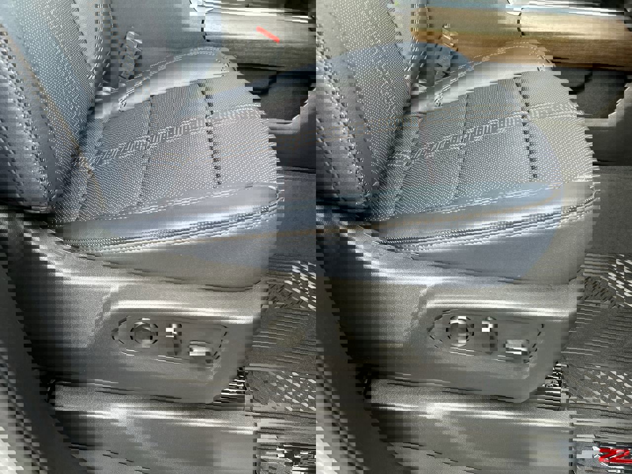 New 2026 Chevrolet Silverado 3500 High Country w/ Technology Package image 16