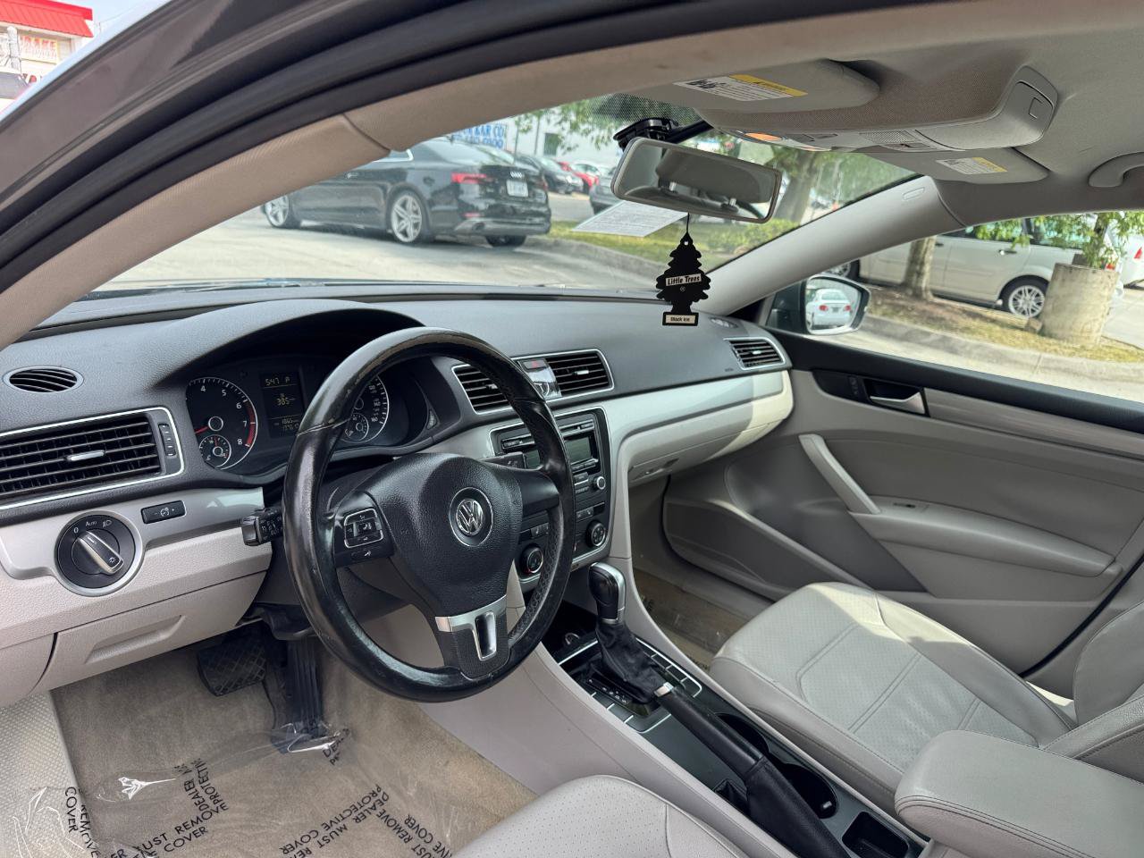 Used 2015 Volkswagen Passat 1.8T Wolfsburg Edition FWD image 11