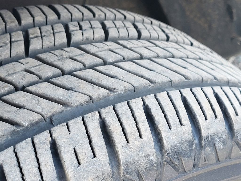 Used 2005 Toyota MR2 image 11