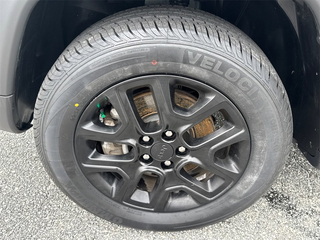 Used 2021 Jeep Compass Sport image 11