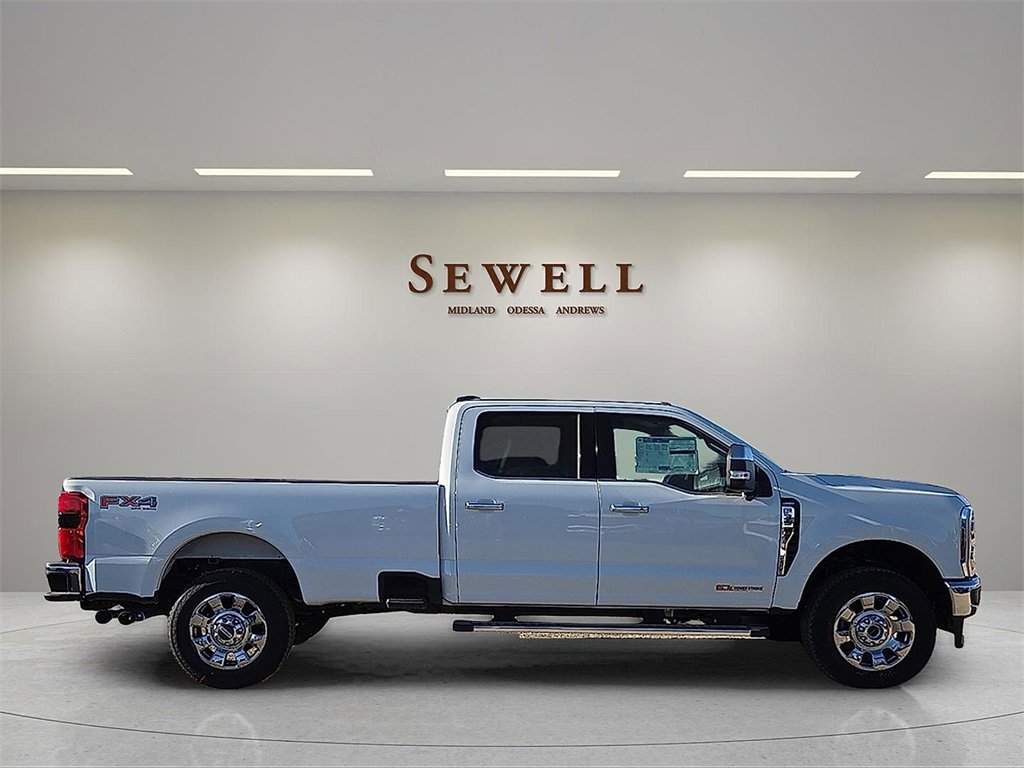 New 2025 Ford F350 Lariat w/ Chrome Package image 5