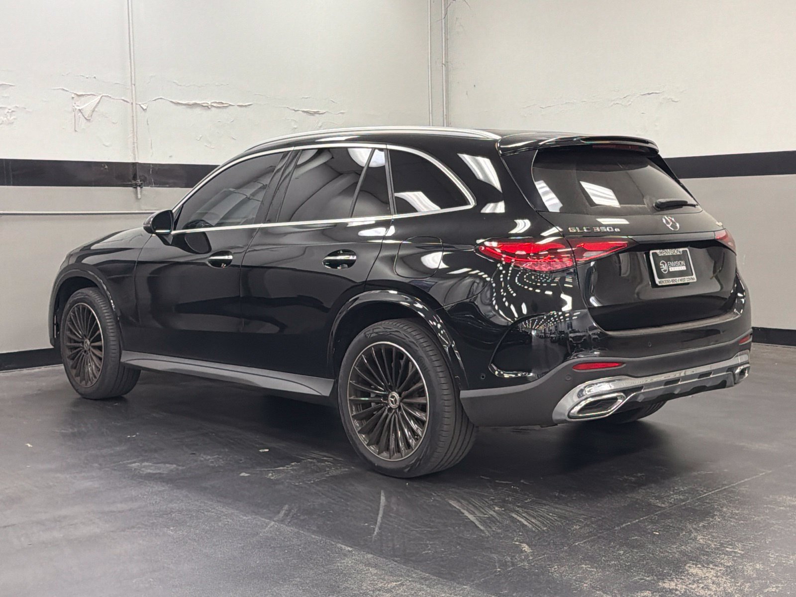 Used 2025 Mercedes-Benz GLC 350e 4MATIC image 9