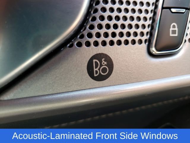 Used 2023 Ford Explorer XLT w/ Equipment Group 202A image 21