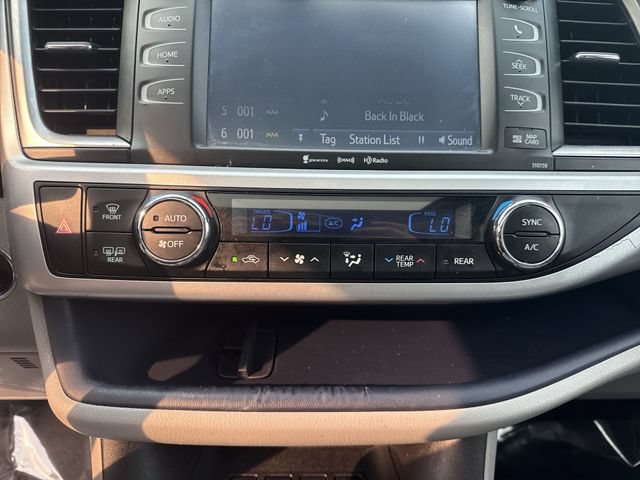 Used 2016 Toyota Highlander XLE w/ Protection Package #3 AWD/4WD image 18