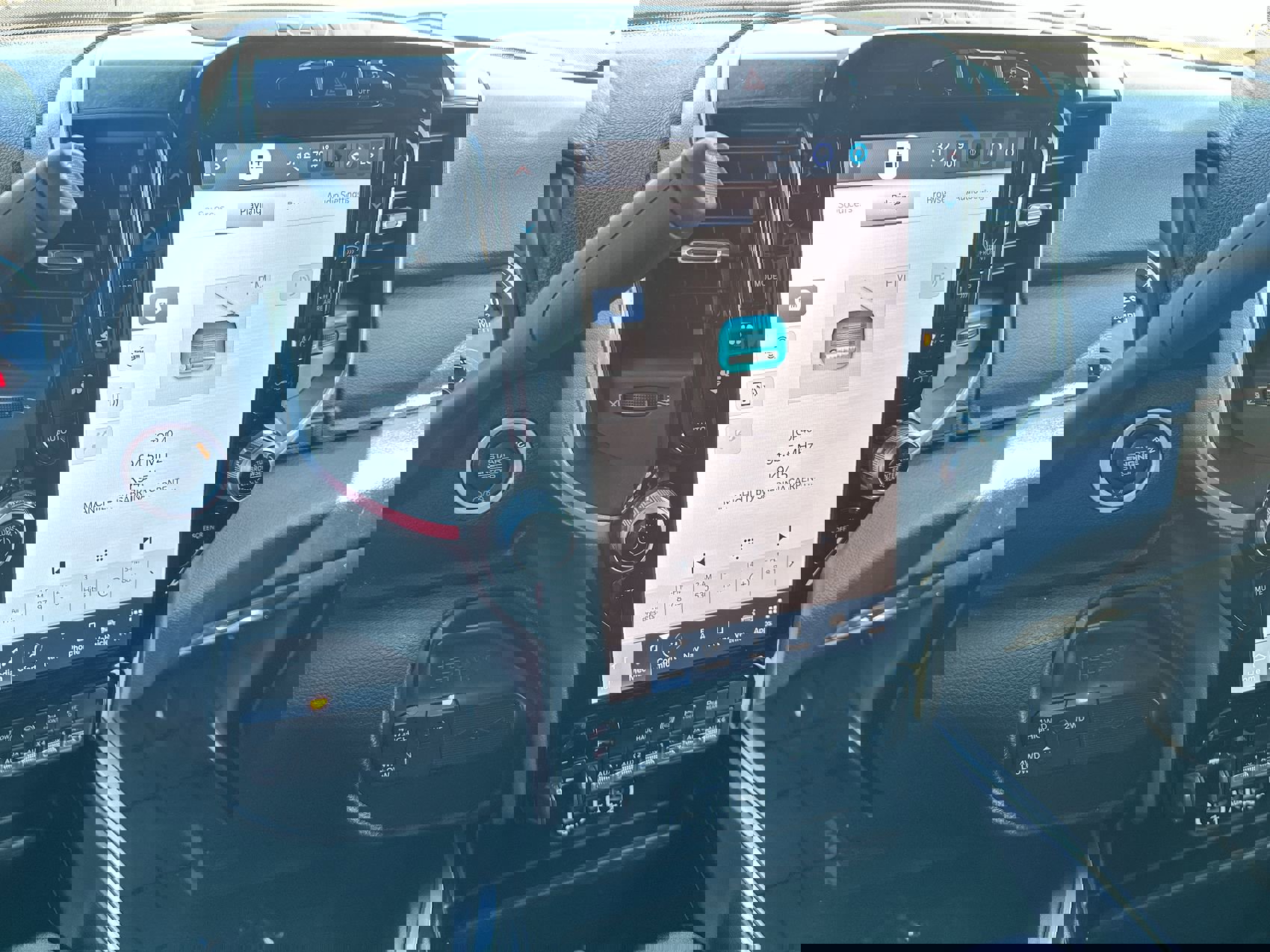 Used 2024 RAM 2500 Lone Star w/ Sport Appearance Package image 16