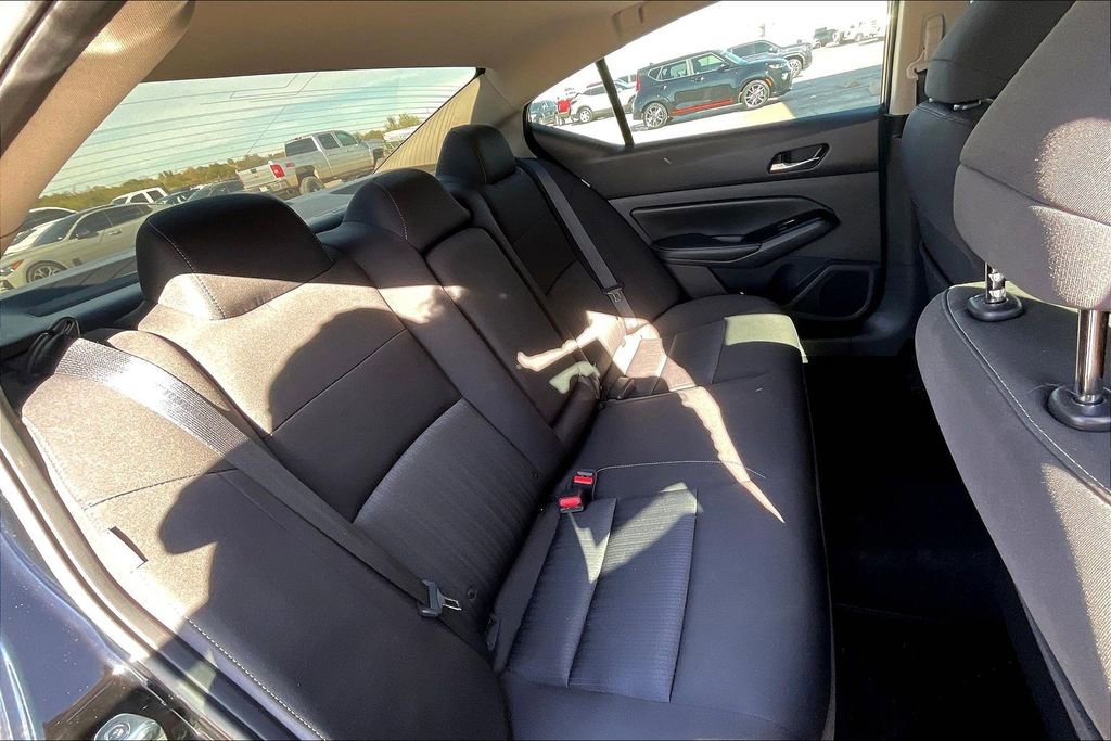 Used 2020 Nissan Altima 2.5 SV image 36