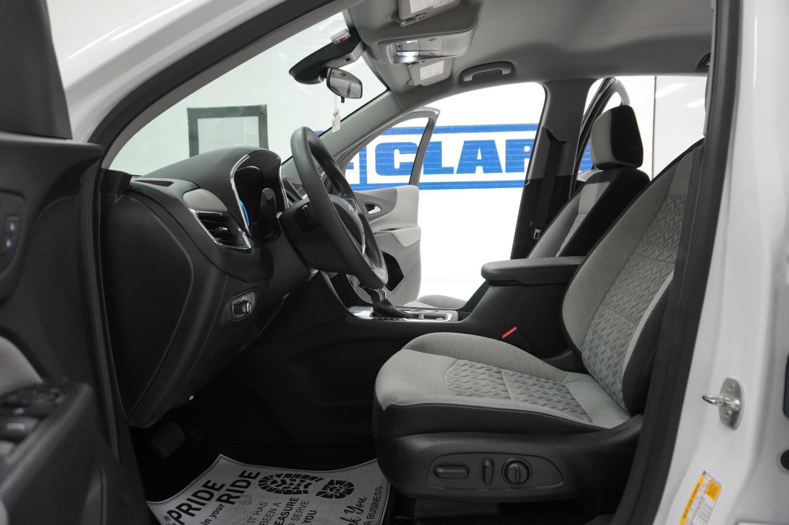 Used 2023 Chevrolet Equinox LS w/ LS Convenience Package image 15