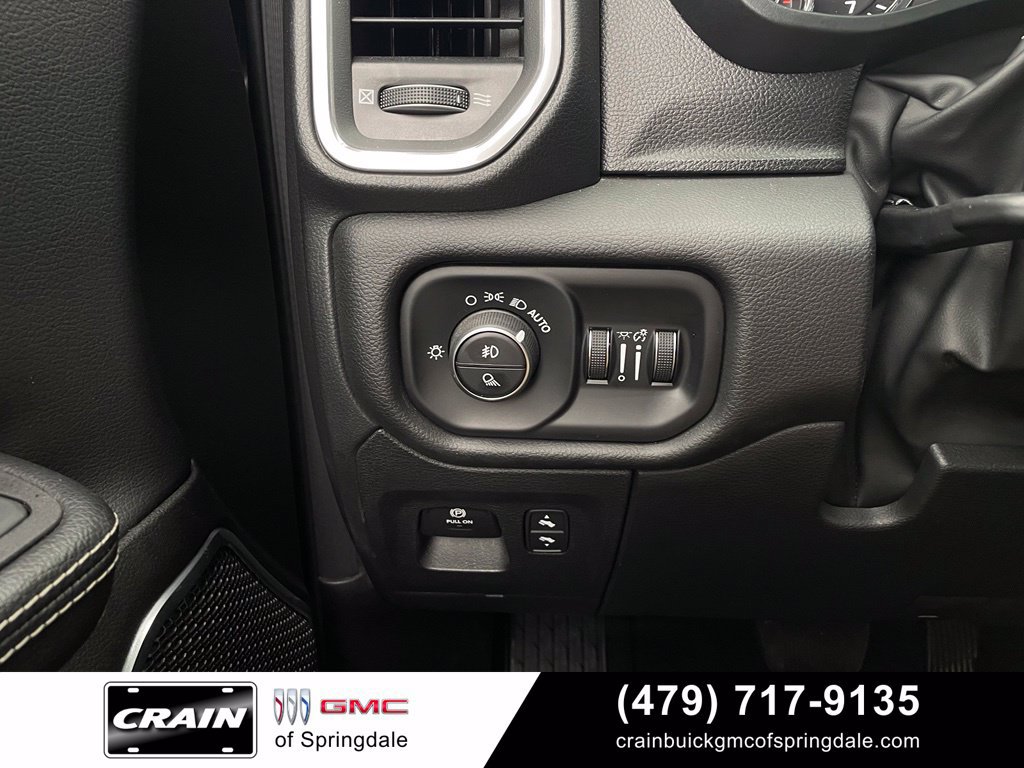 Used 2025 RAM 1500 Laramie AWD/4WD image 13