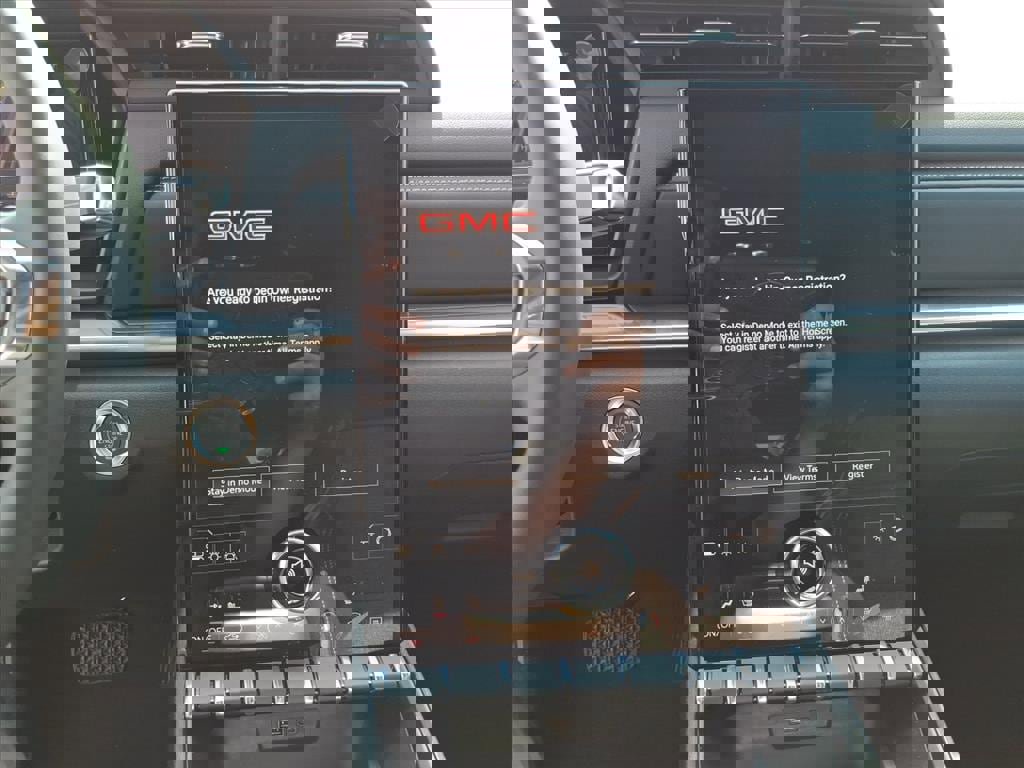 New 2026 GMC Terrain Elevation w/ LPO, Floor Liner Package image 19