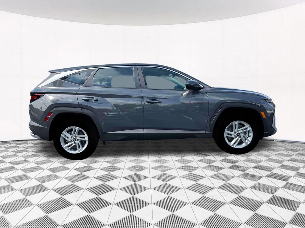 New 2025 Hyundai Tucson SE image 14