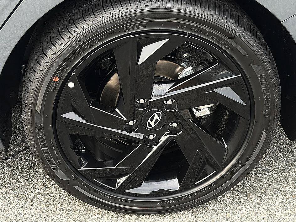 New 2026 Hyundai Elantra SEL Sport FWD image 5