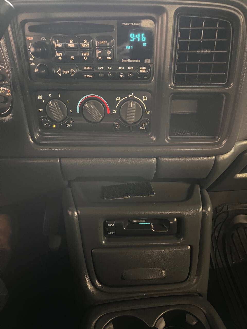 Used 2002 Chevrolet Silverado 2500 LS w/ Electrical Convenience Pkg image 13