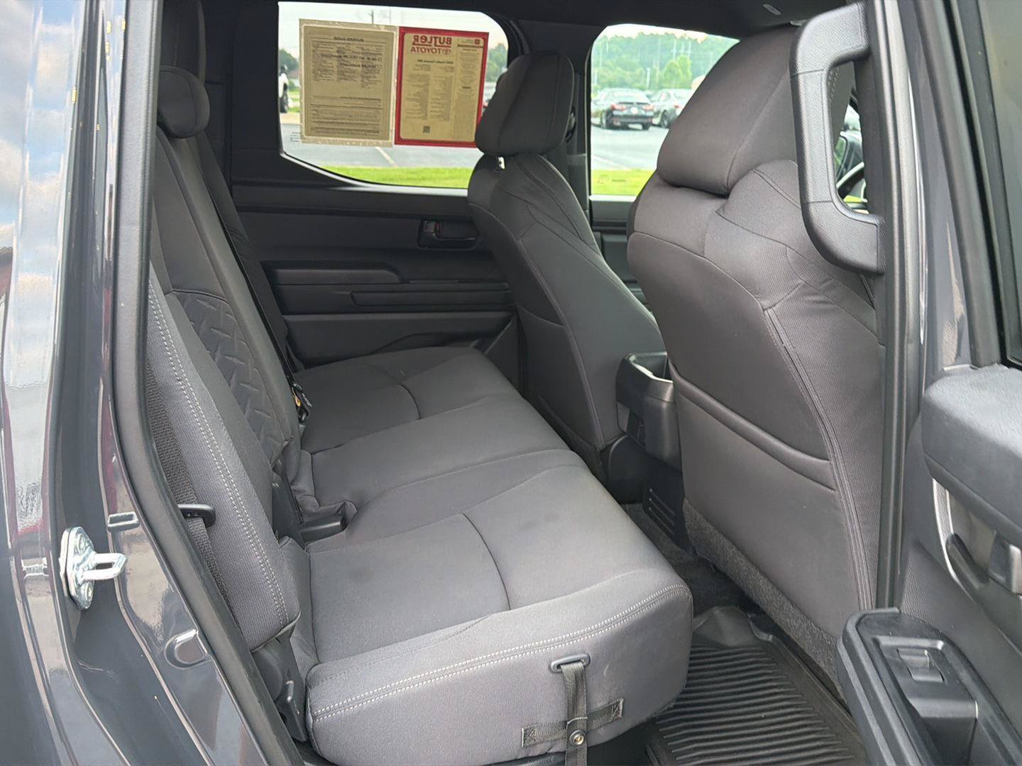 Certified 2025 Toyota Tacoma SR5 AWD/4WD image 12
