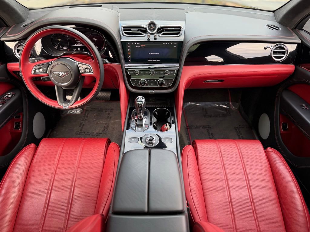 Used 2023 Bentley Bentayga image 38