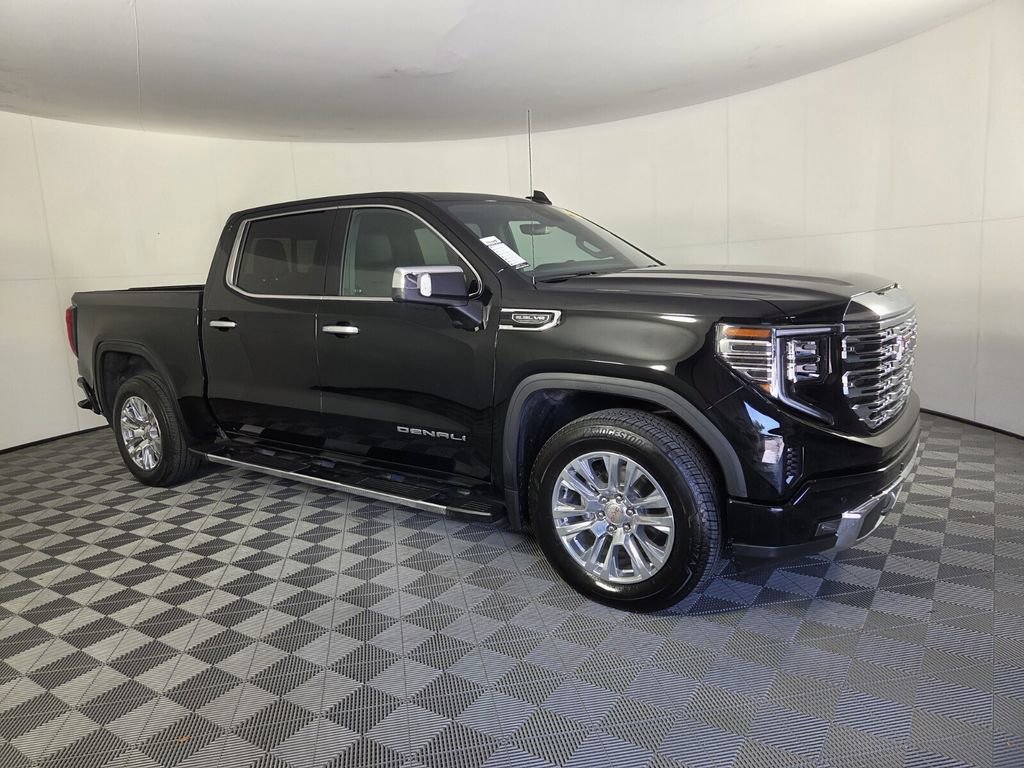 Used 2024 GMC Sierra 1500 Denali w/ Technology Package RWD image 2