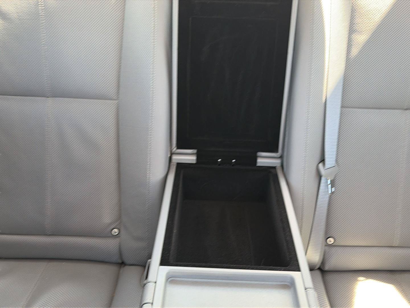 Used 2009 Mercedes-Benz S 550 4MATIC image 13
