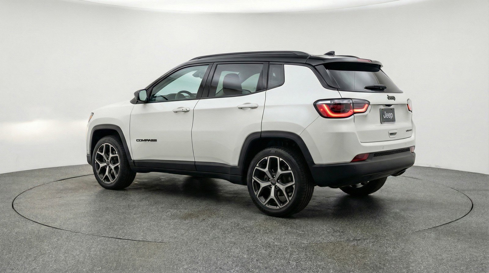 Used 2025 Jeep Compass Limited AWD/4WD image 6